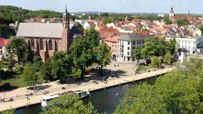 Brandenburg an der Havel - Brandenburg an der Havel in May 2015, tags: auf von krumau - CC BY-SA