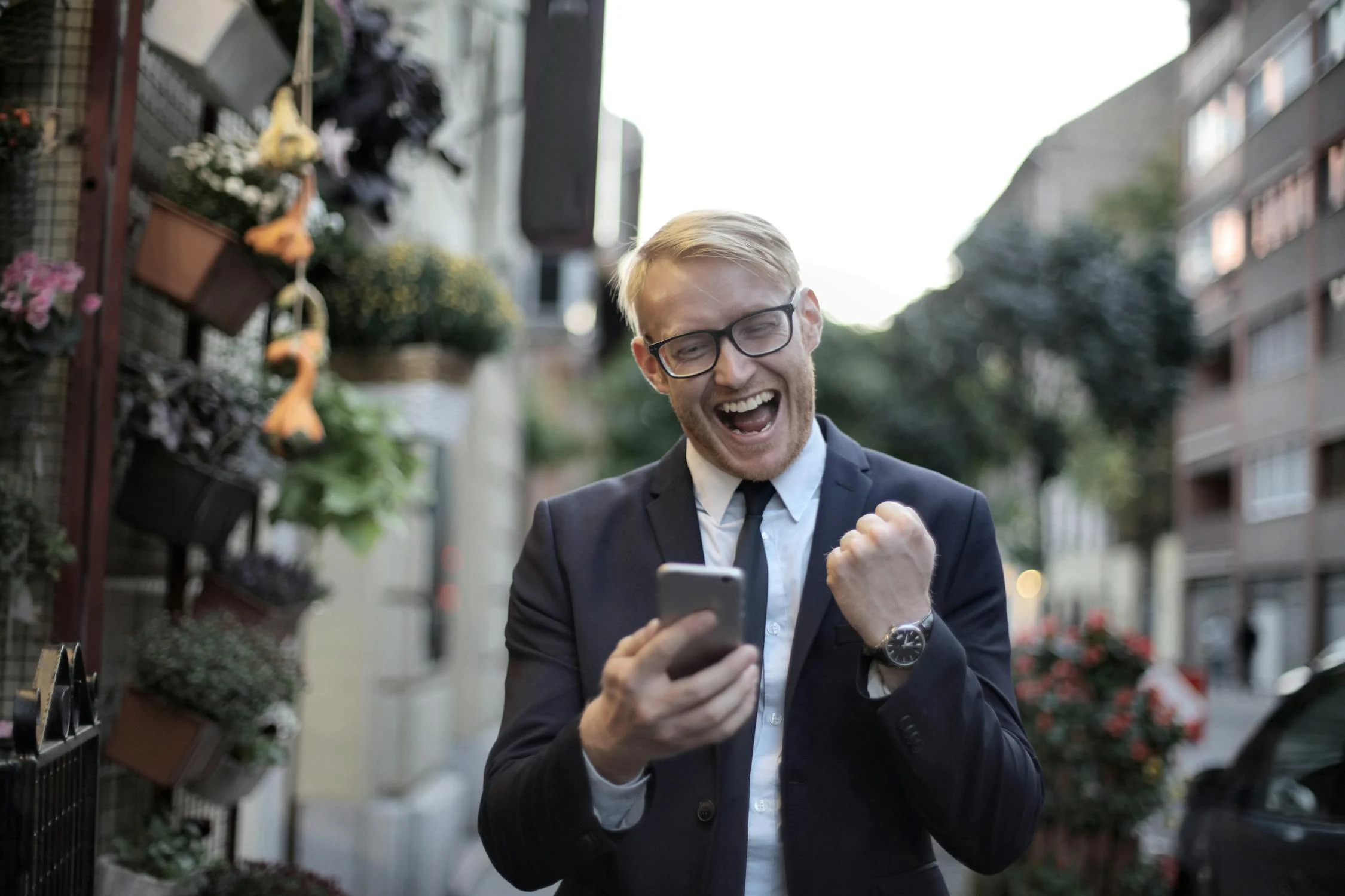 Train Your Brain, Beat the Odds: The Smart Way to Win More Online